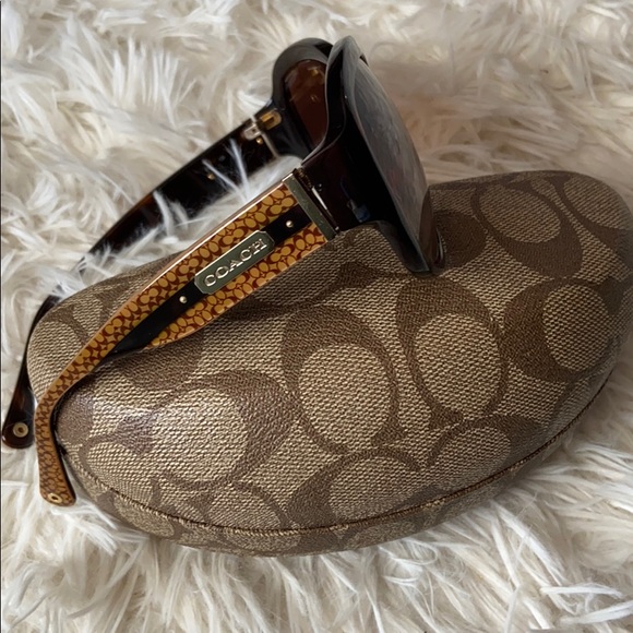 Coach sunglasses with original sunglasses case